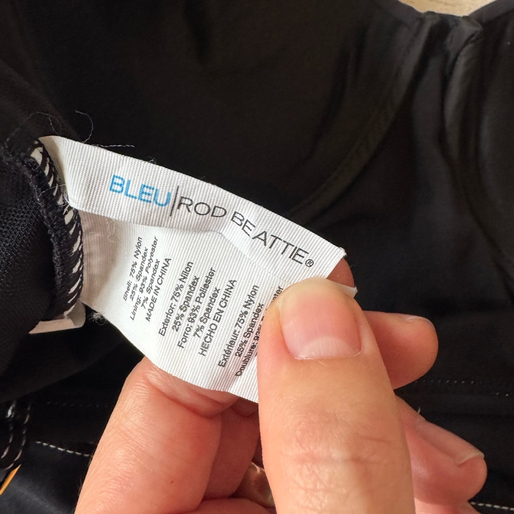 Bleu Rod Beattie Black Belted One Piece Swimsuit — Size 4 | Shaping | Underwire - Picture 6 of 9